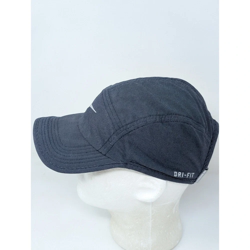 Nike Hat Strap Back‎ Gray White AW84 Swoosh 5 Panel Dri Fit Lightweight Running